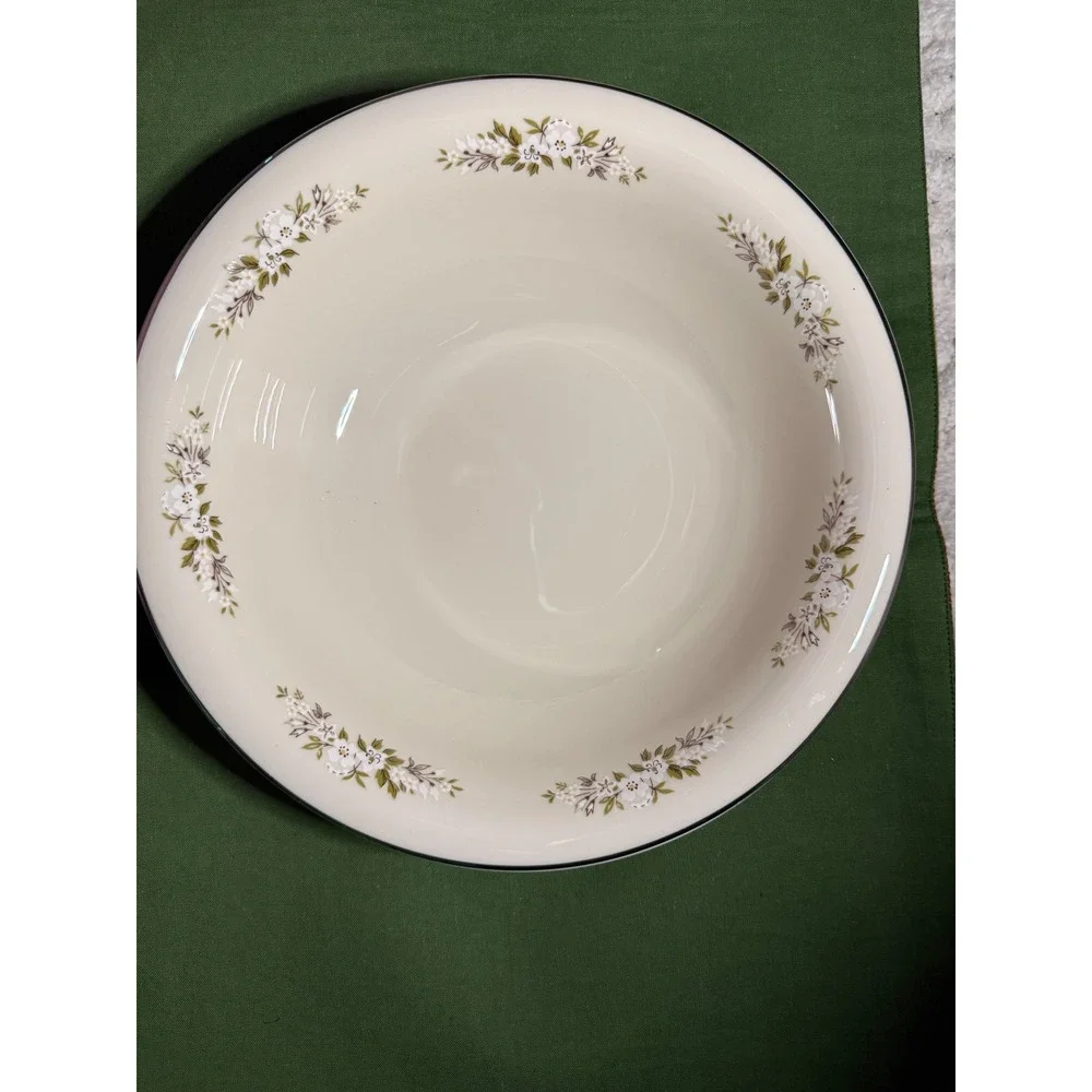 Edgerton Salem China Serving Bowl 2506 Floral White Flowers Cream 9 Inch Vintage
